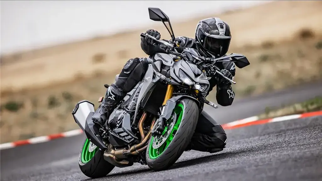 2026 Kawasaki Z1100 closeup shot