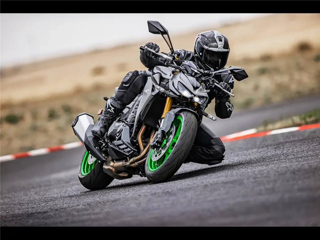 2026 Kawasaki Z1100 closeup shot