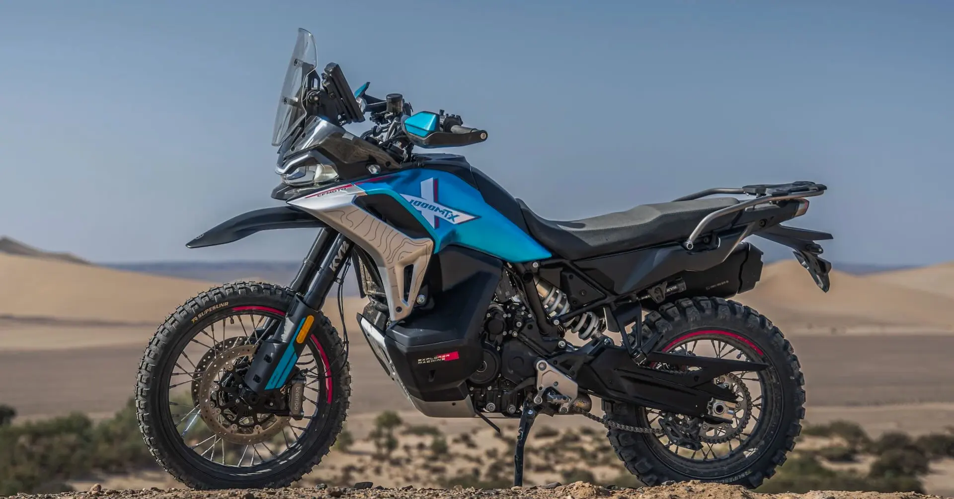 CFMOTO 1000MT X in desert