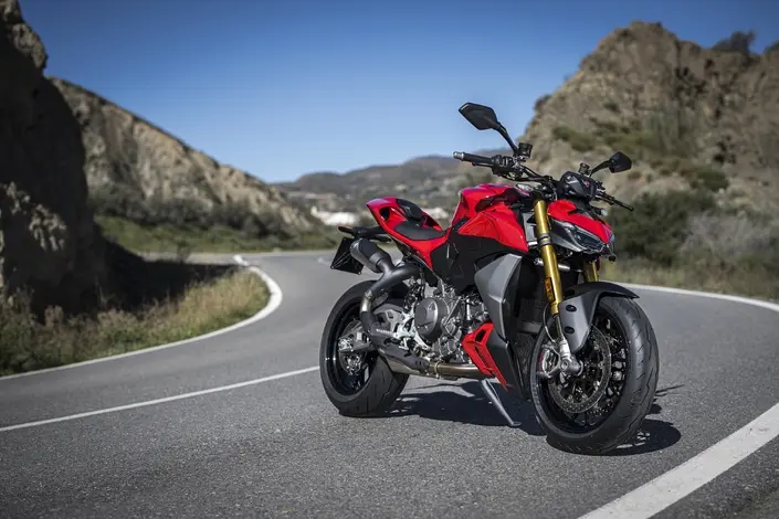 Ducati Streetfighter V2s