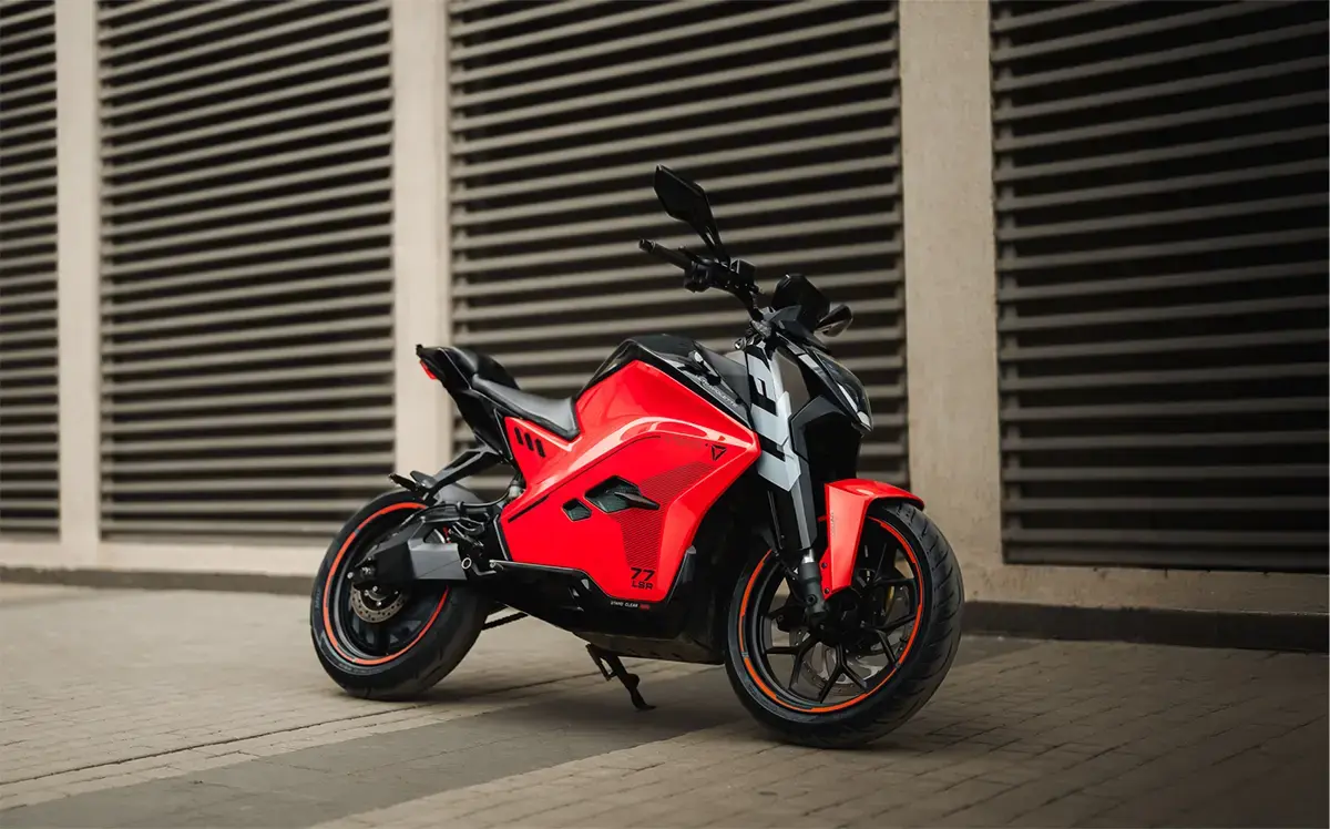 Ultraviolette F77 Side front