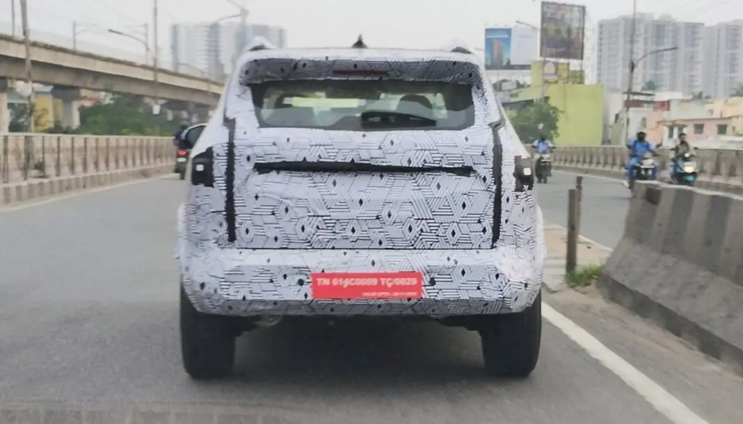New gen renault duster spied india 2 1068x610