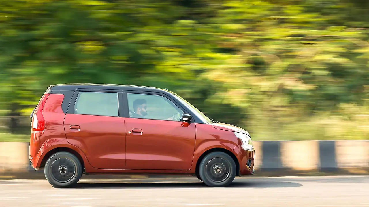 Maruti WagonR Adds a Swivel Seat