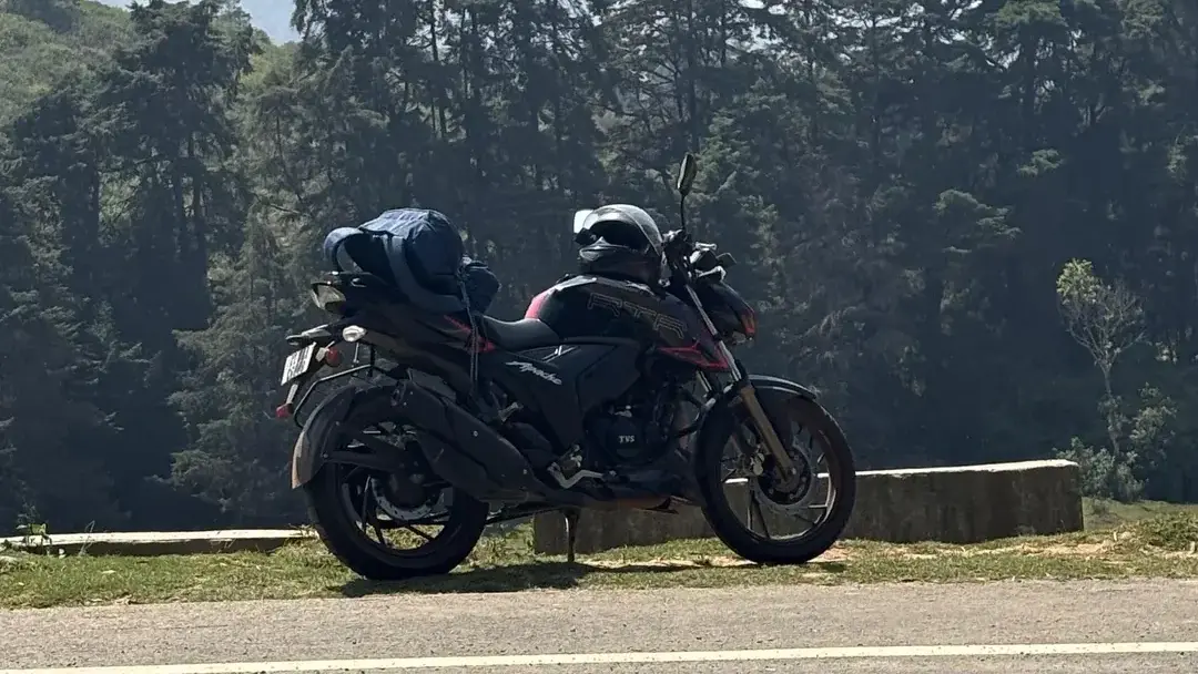 Apache rtr 200 4v