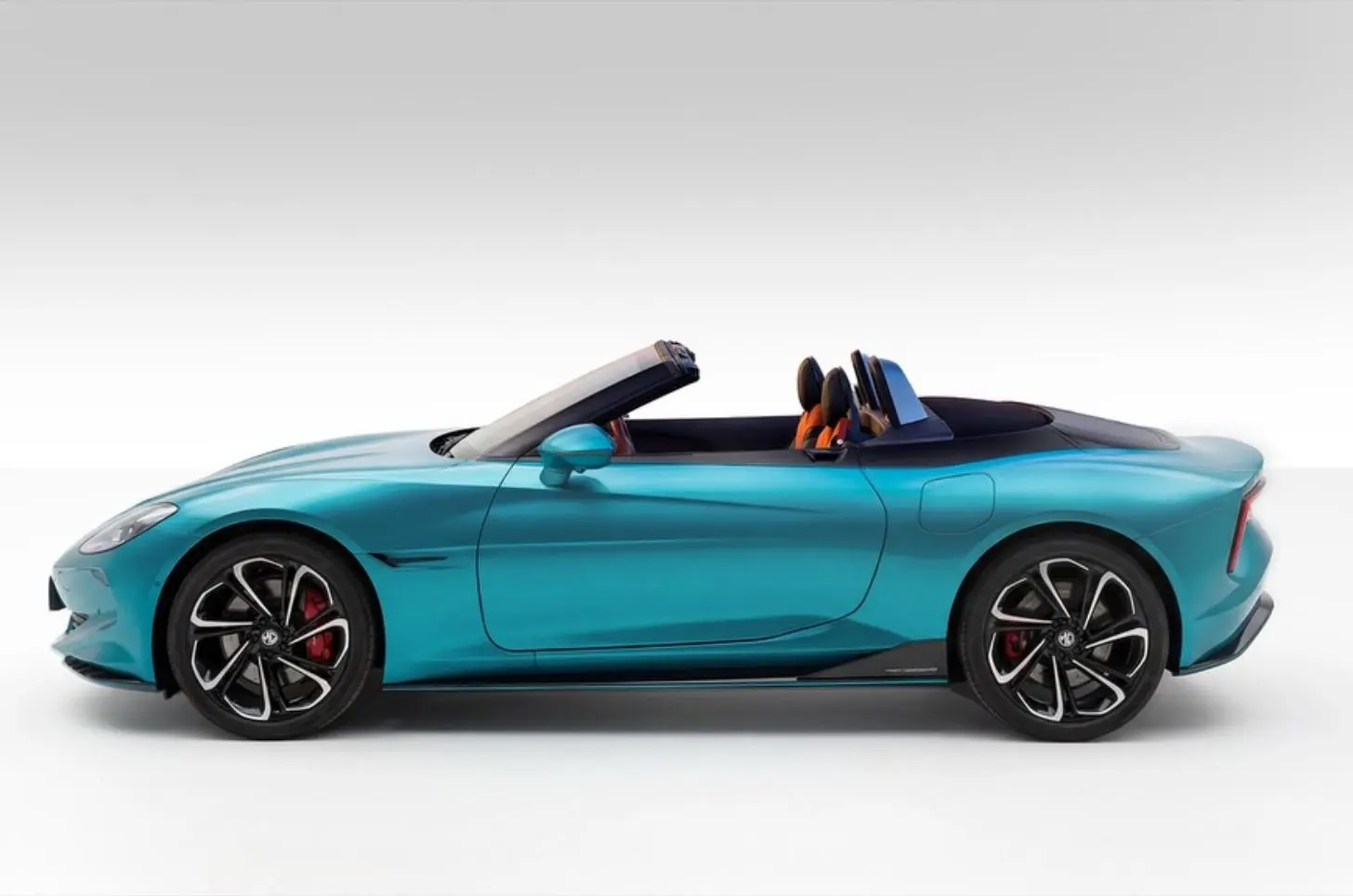 MG Cyberster Receives Irises Cyan