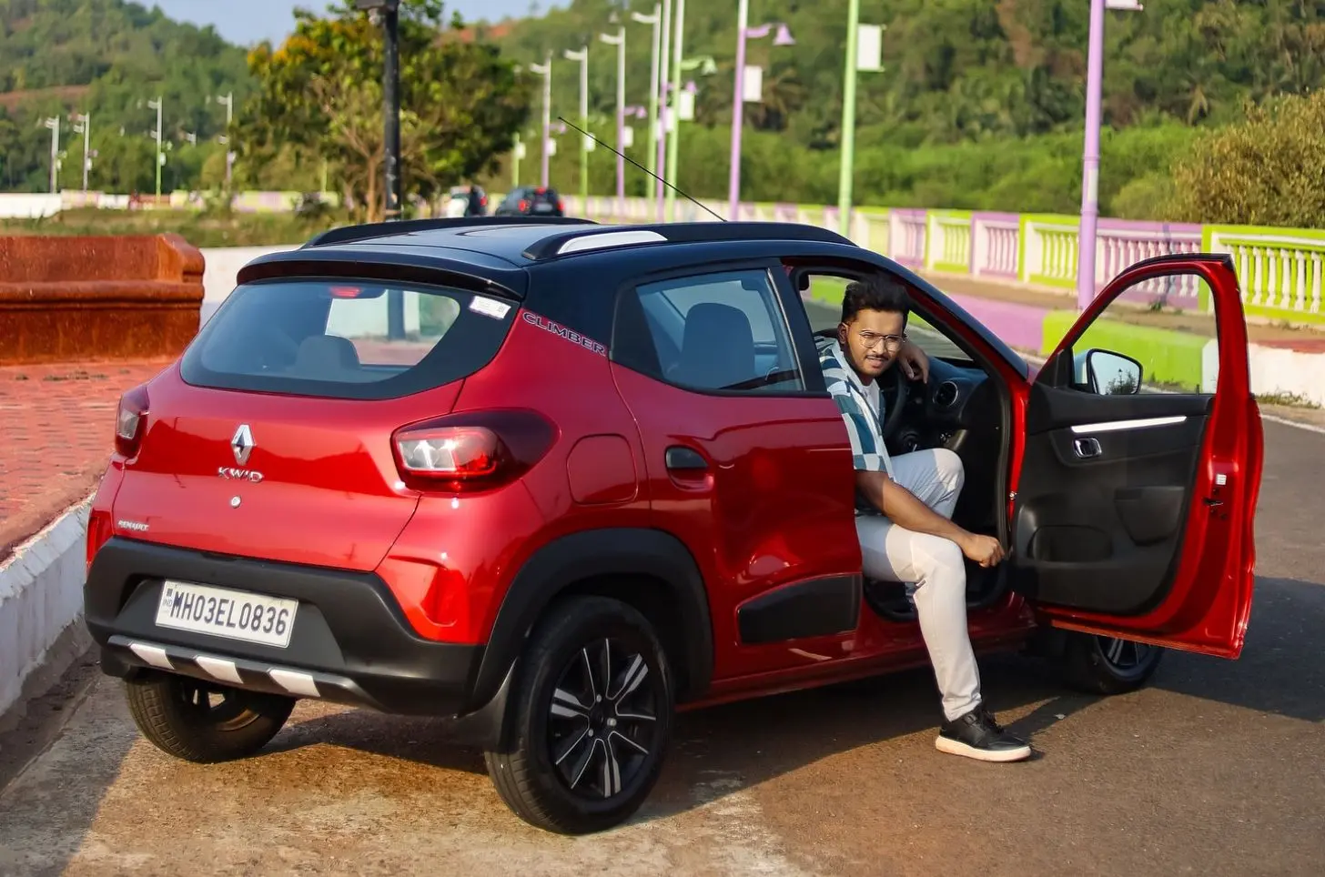 Renault kwid discounts Feb 2026 India