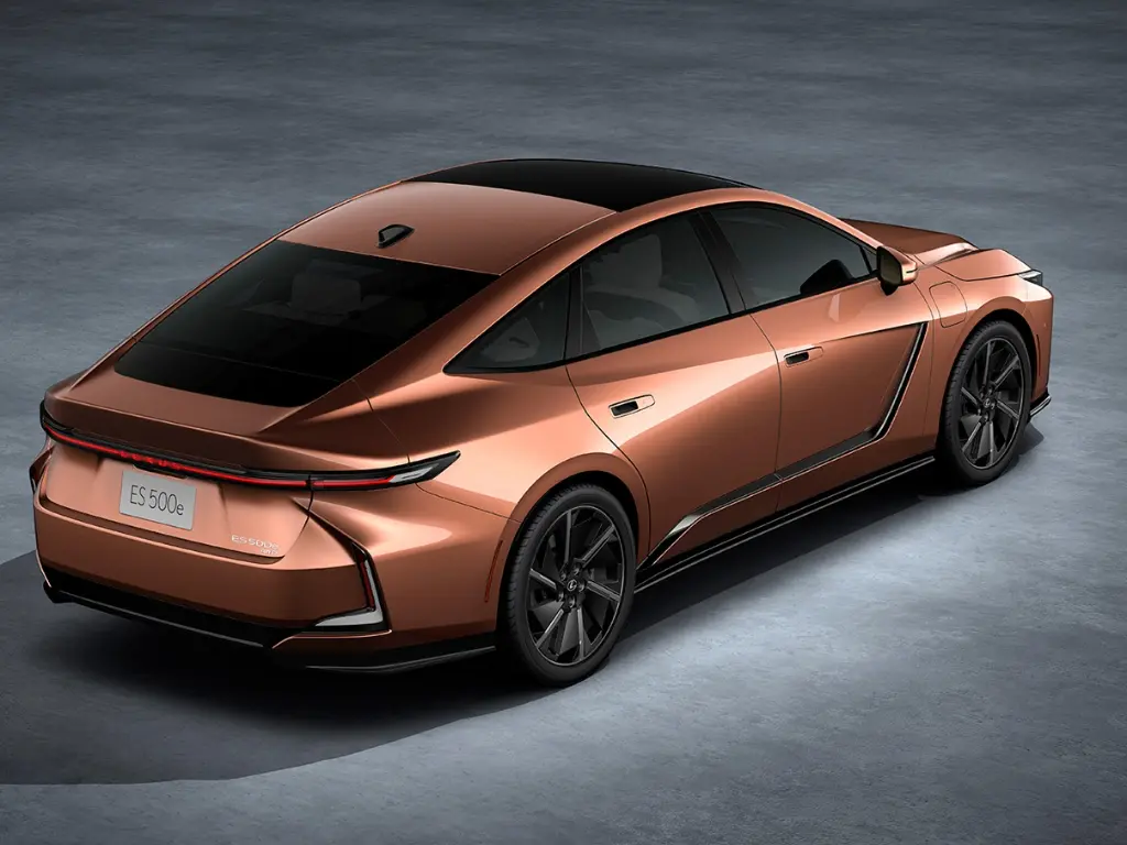 Lexus ES rear