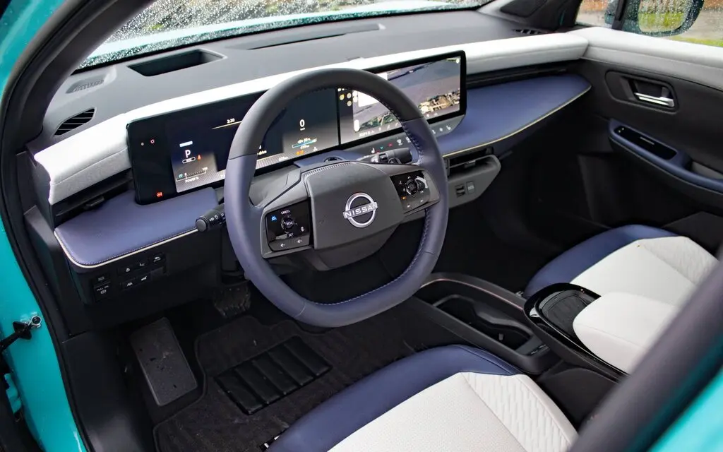 Nissan Leaf interior
