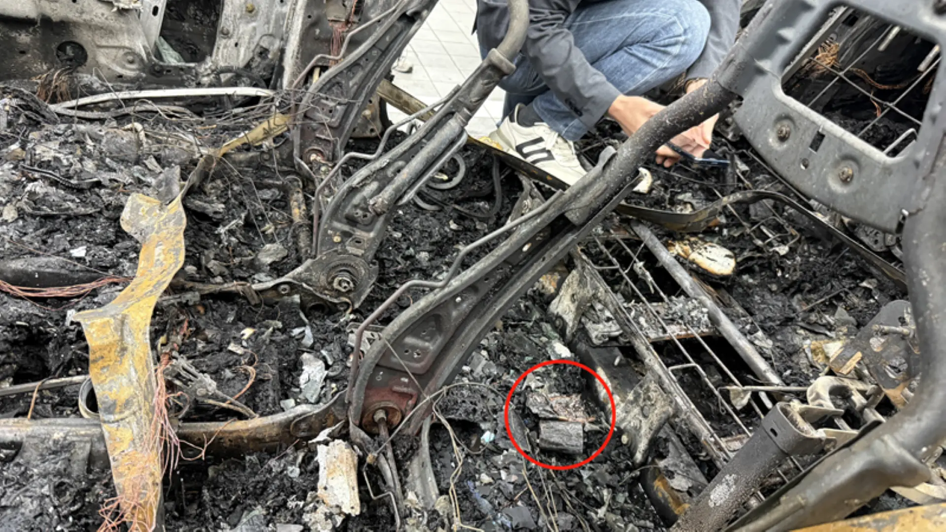 Power Bank Triggers Fire in BYD Seal