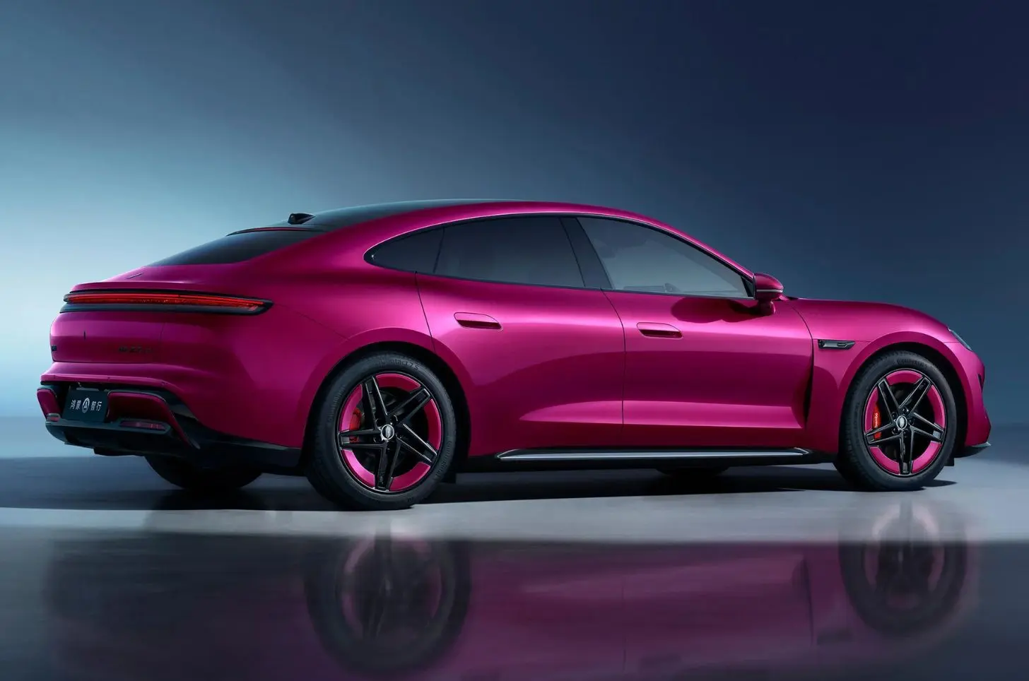 SAIC Z7 electric sedan China launch