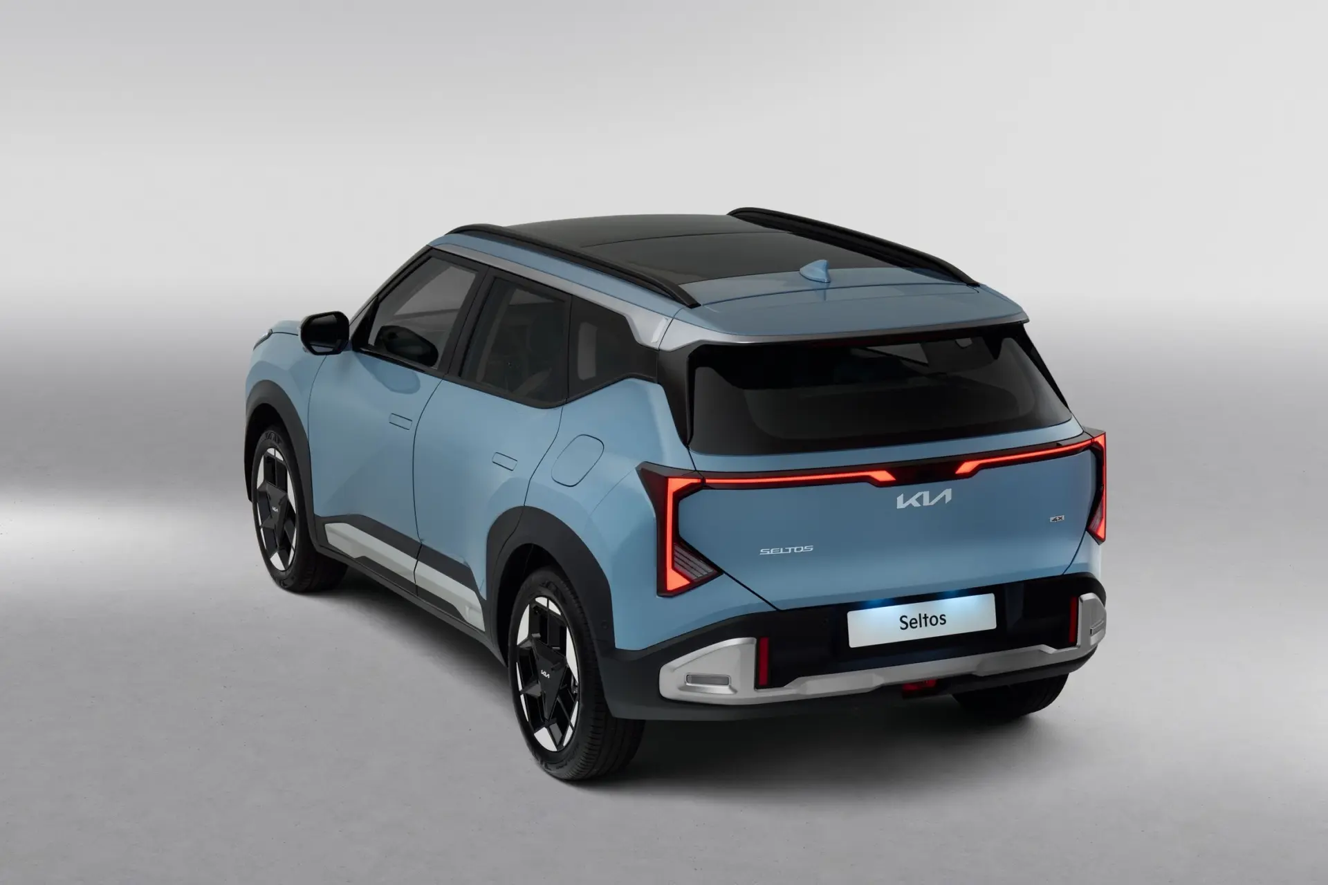 Second generation 2026 kia seltos rear